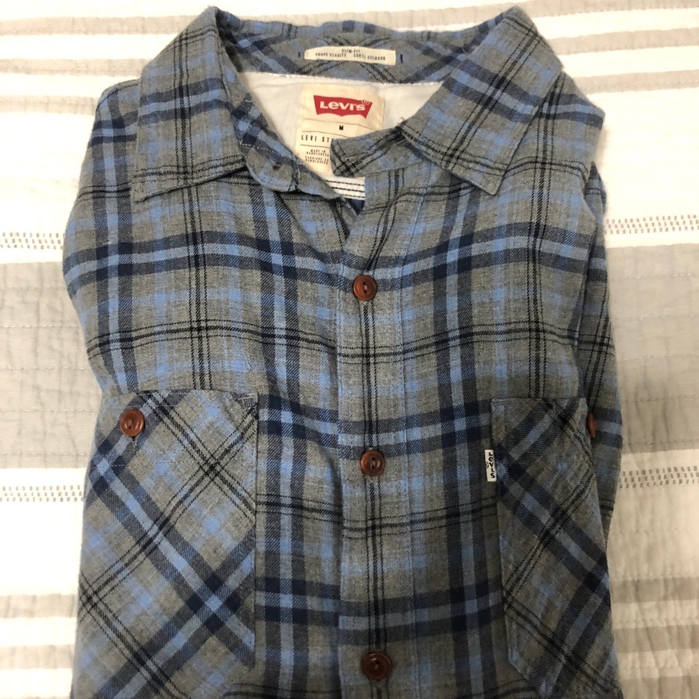 Levi’s casual button down flannel